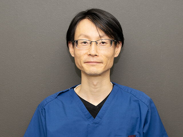 歯科医師　山﨑 崇秀